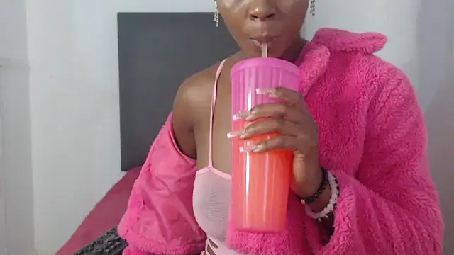 MissLola026's cam snapshot