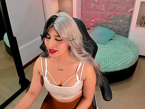 Maya_Rivers's cam snapshot