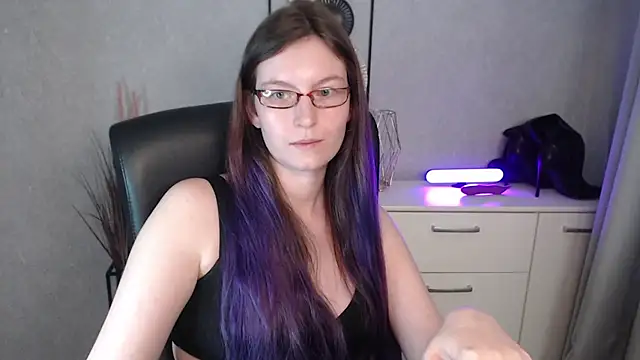 emmaxDelight's cam snapshot