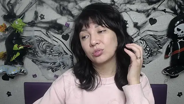 SelenaFly's cam snapshot