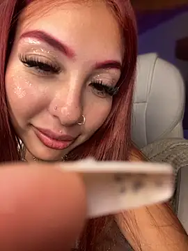 Sara_pink18's cam snapshot