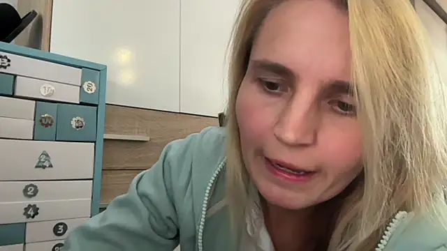 s-te-fan-i's cam snapshot