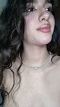 Emily-hottson's cam snapshot