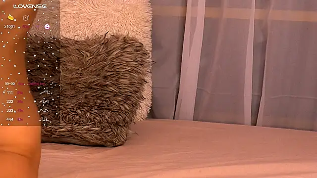 CynthiaWest's cam snapshot