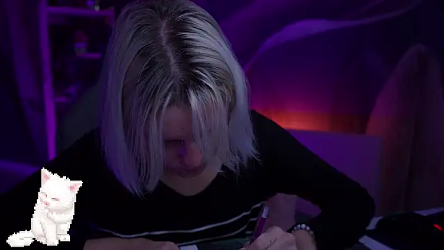 BethanyCloud's cam snapshot