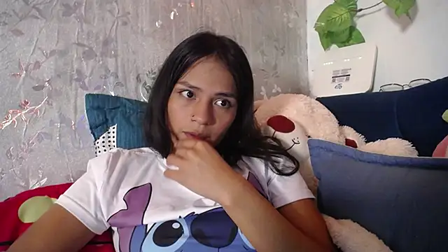 Samara_Homescapes's cam snapshot