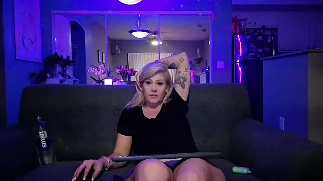 Lexi_Shocker's cam snapshot