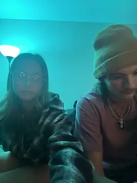 Cougarsandmilflove's cam snapshot