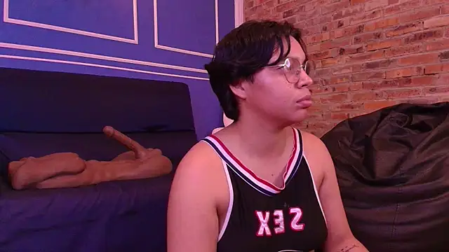 Emmapark_'s cam snapshot