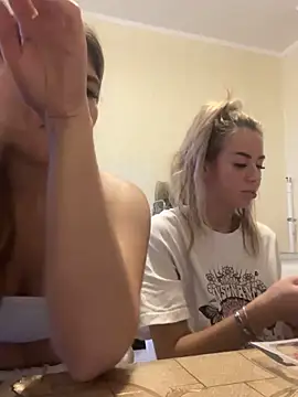 BettiVance's cam snapshot