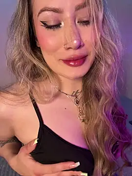 Lally_Valencia__'s cam snapshot