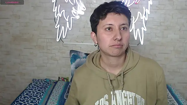 Gaby_and_Mei's cam snapshot