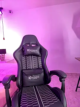 katy_usha's cam snapshot