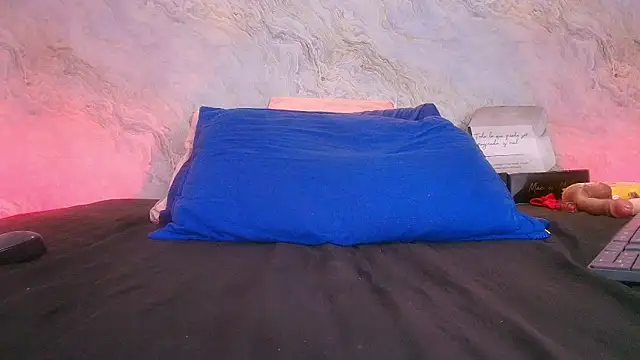 abbyrouss_'s cam snapshot