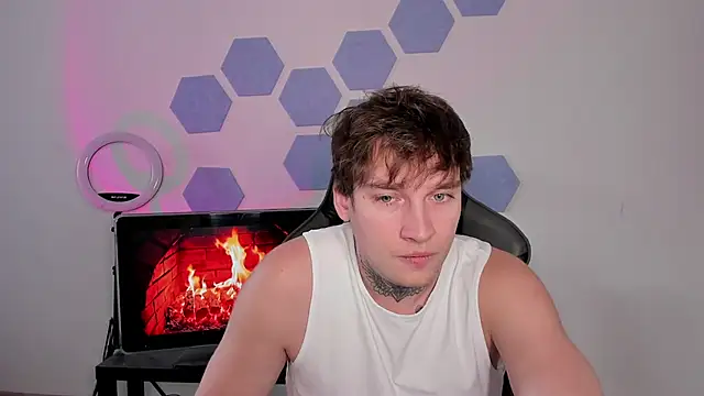 Chris_Tyson's cam snapshot