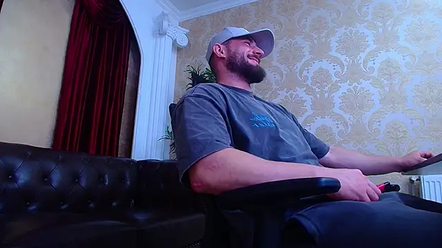 AdamJamesonn's cam snapshot