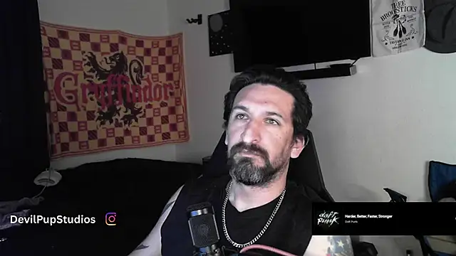 DevilPup75_'s cam snapshot