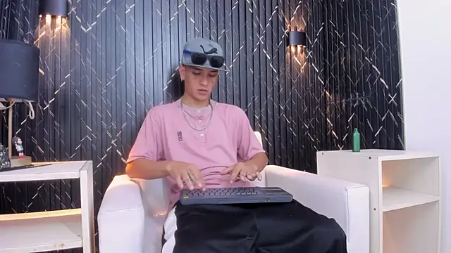 Matt_Ruso's cam snapshot