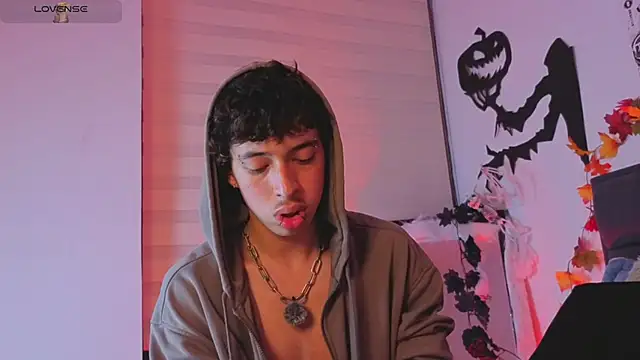 Otter_Star's cam snapshot