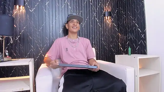 Matt_Ruso live sex cam