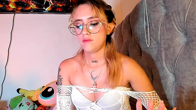 Sabrina_Cole's cam snapshot