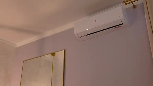 MichelleReid's cam snapshot