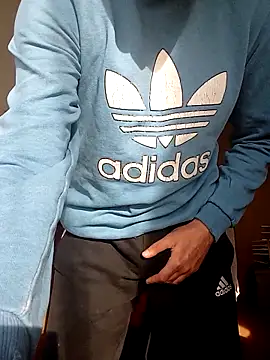 MlodyDres live sex cam