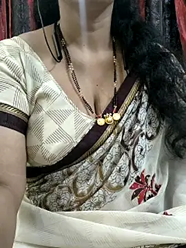 bhuvana_555's cam snapshot