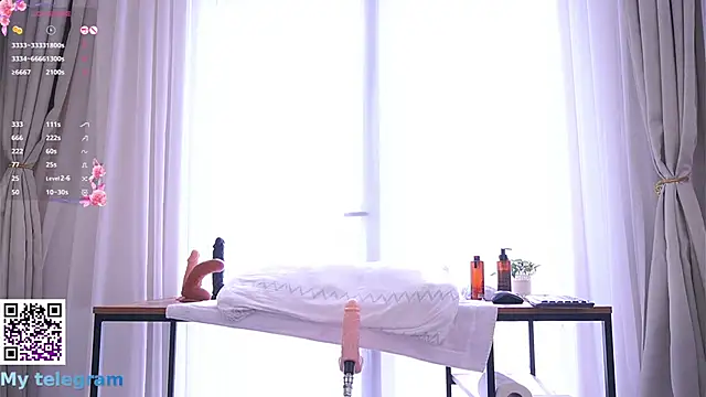 LynBardon live sex cam