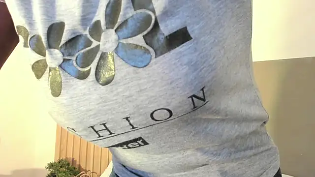 coral15_'s cam snapshot