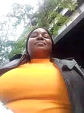 Katie_lips's cam snapshot