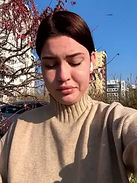 KikiWatson live sex cam