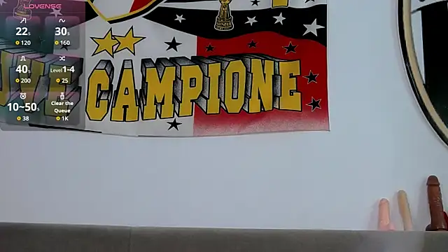 CinnaMorenaa's cam snapshot