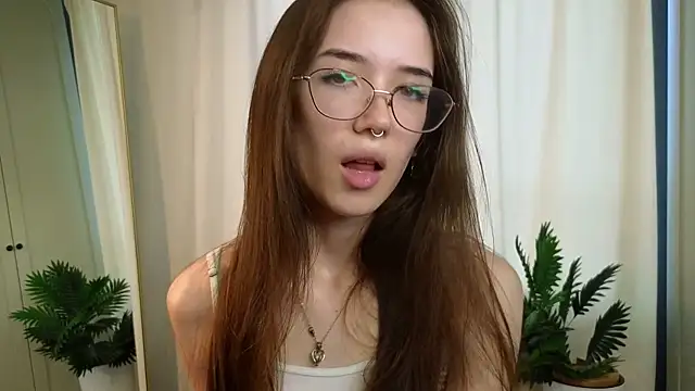 tinyanie's cam snapshot