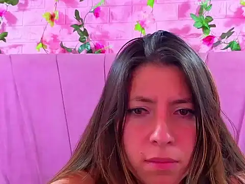 Alyy_Brown's cam snapshot