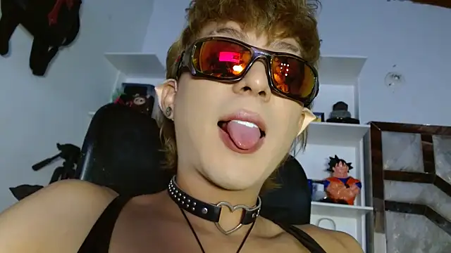 CONNY_BENSS live sex cam