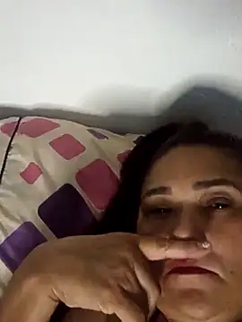 linda_luna29's cam snapshot