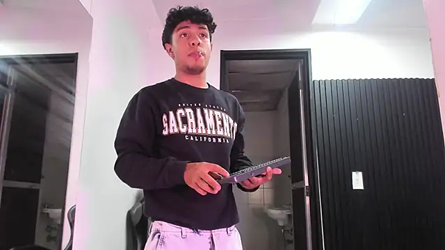 maximiliano_jam's cam snapshot