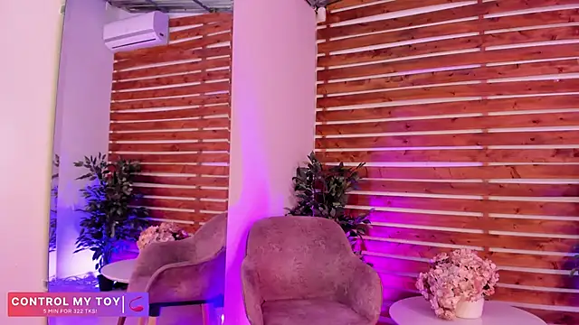 _MeganRain's cam snapshot