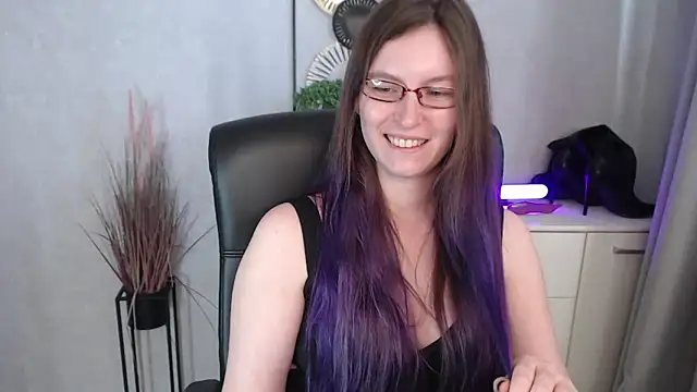 emmaxDelight's cam snapshot