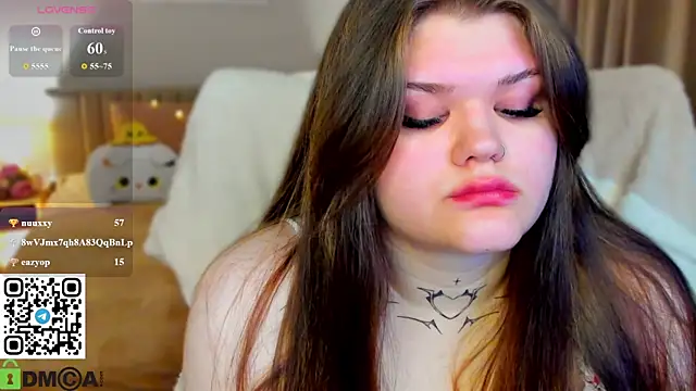 elle_one's cam snapshot