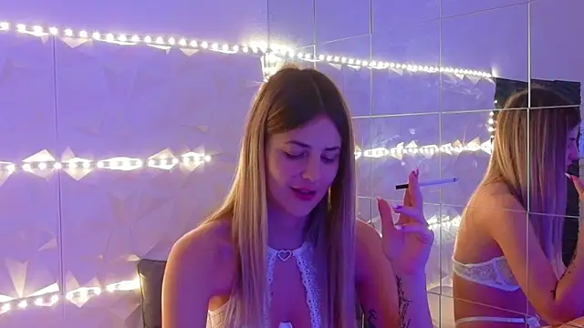 Aishha_'s cam snapshot