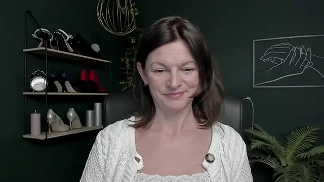 VivianWILD's cam snapshot