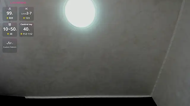 Daisy-Dee live sex cam