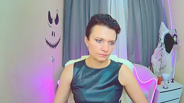 AvaSaturnian's cam snapshot