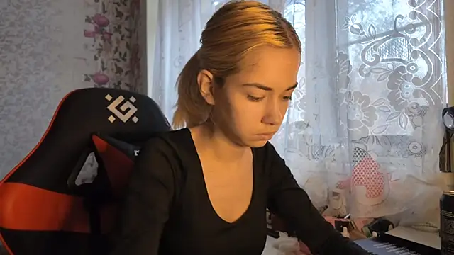 Witching_Moon's cam snapshot