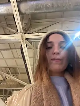 DollyTall's cam snapshot