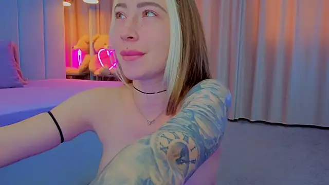 Reina_Cummings's cam snapshot