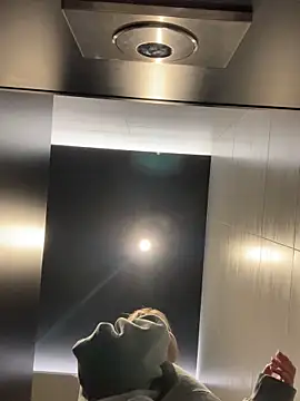 ValenciaShock live sex cam