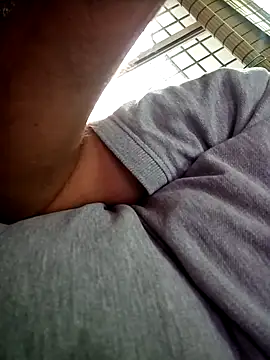 daddy_lip's cam snapshot